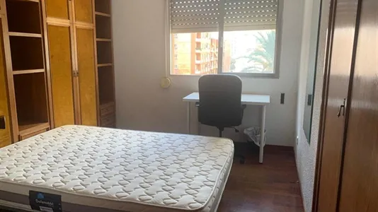 Rooms in Castellón de la Plana/Castelló de la Plana - photo 1