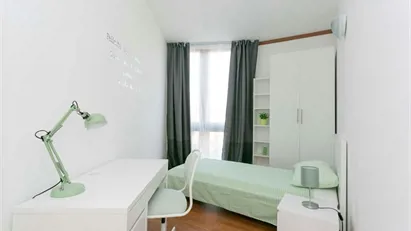 Room for rent in Milano Zona 7 - Baggio, De Angeli, San Siro, Milan