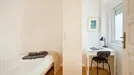 Room for rent, Lisbon (region), &lt;span class=&quot;blurred street&quot; onclick=&quot;ProcessAdRequest(13797960)&quot;&gt;&lt;span class=&quot;hint&quot;&gt;See streetname&lt;/span&gt;[xxxxxxxxxxxxx]&lt;/span&gt;