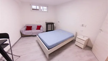 Room for rent in Milano Zona 9 - Porta Garibaldi, Niguarda, Milan