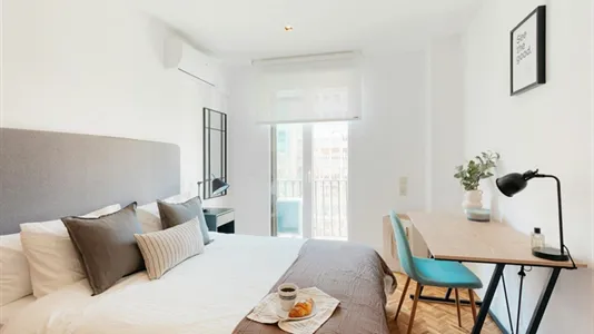 Rooms in Valencia Extramurs - photo 1