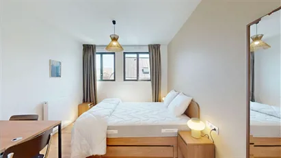 Room for rent in Nanterre, Île-de-France