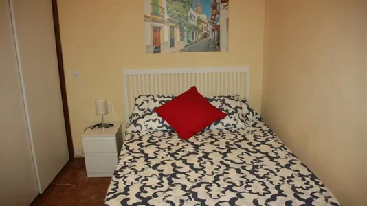 Rooms in Córdoba - photo 2