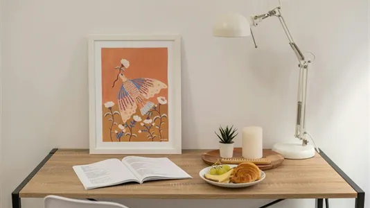 Rooms in Barcelona Ciutat Vella - photo 4