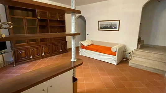 Houses in Sesto Fiorentino - photo 1