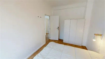 Room for rent in Boulogne-Billancourt, Île-de-France