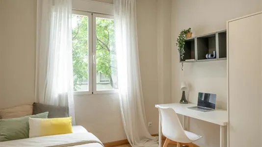 Rooms in Zaragoza - photo 7