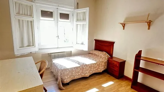 Rooms in Zaragoza - photo 2