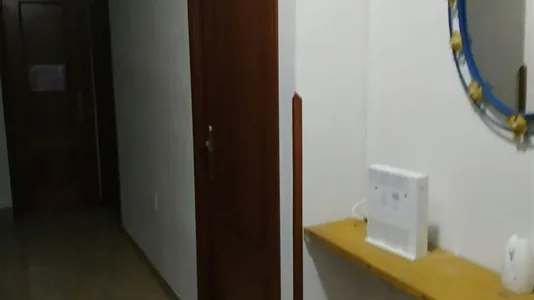 Rooms in Jaén - photo 4