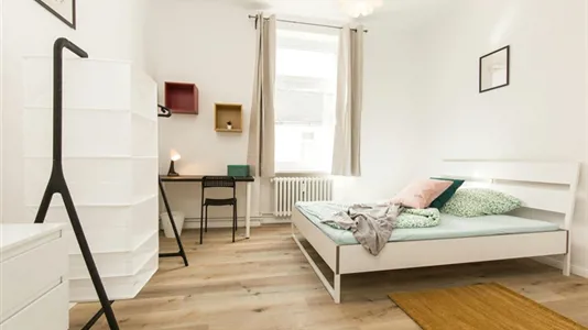 Rooms in Berlin Charlottenburg-Wilmersdorf - photo 1