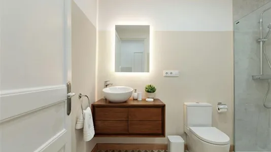 Rooms in Barcelona Eixample - photo 8