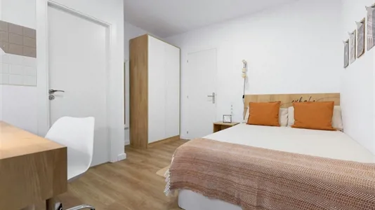 Rooms in Barcelona Eixample - photo 3