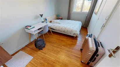 Room for rent in Grenoble, Auvergne-Rhône-Alpes