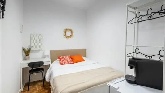 Rooms in Madrid Chamberí - photo 1