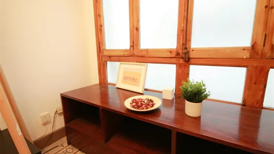 Rooms in Barcelona Eixample - photo 7