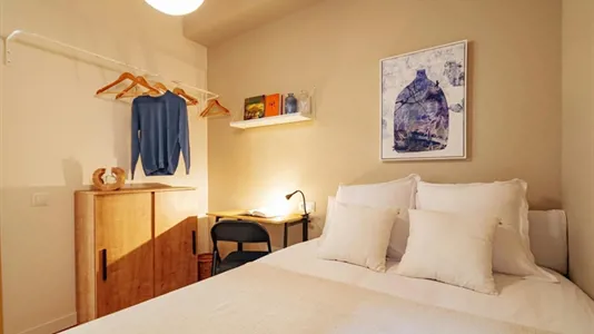 Rooms in Barcelona Eixample - photo 2