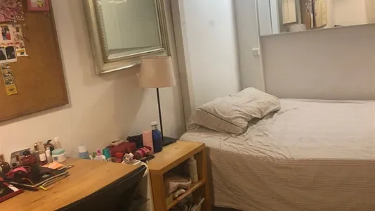 Rooms in Barcelona Ciutat Vella - photo 4