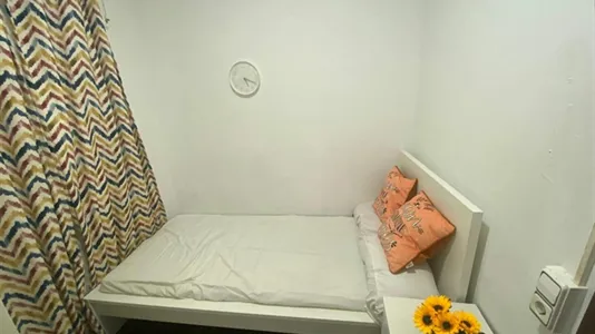 Rooms in Esplugues de Llobregat - photo 1