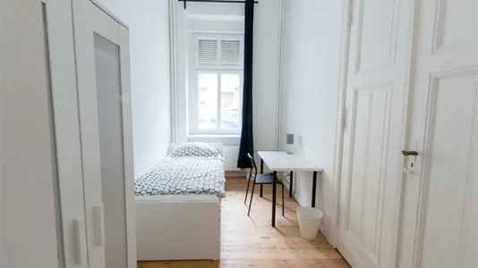 Rooms in Berlin Charlottenburg-Wilmersdorf - photo 2