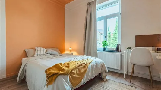 Rooms in Brussels Sint-Joost-ten-Node - photo 1