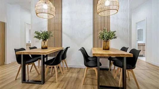 Rooms in Barcelona Eixample - photo 9