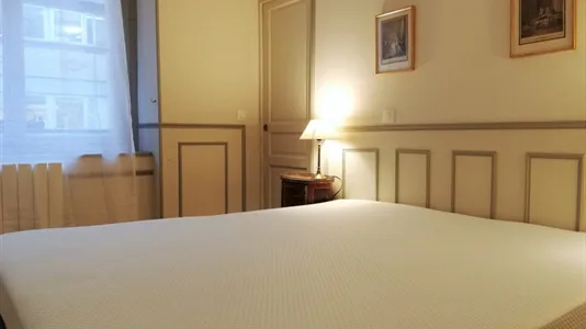 Apartments in Paris 1er arrondissement - photo 5