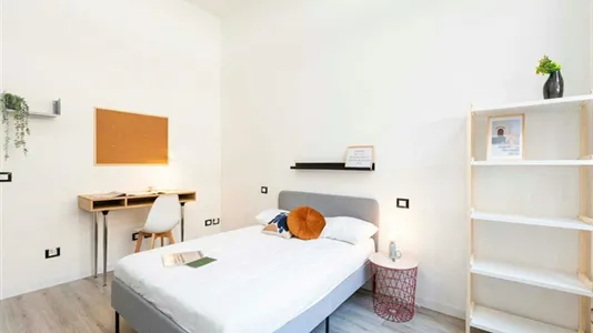 Rooms in Milano Zona 5 - Vigentino, Chiaravalle, Gratosoglio - photo 1