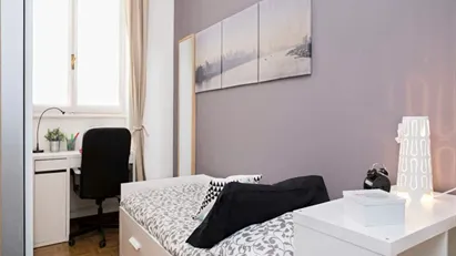 Room for rent in Milano Zona 1 - Centro storico, Milan