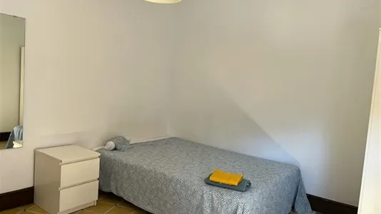 Rooms in Barcelona Ciutat Vella - photo 8