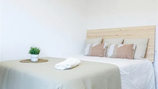 Rooms in el Camí de Vera - photo 6