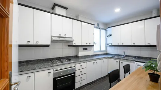 Rooms in Valencia Ciutat Vella - photo 4