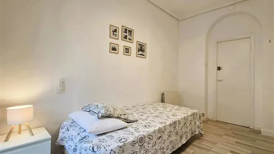Rooms in Madrid Centro - photo 3