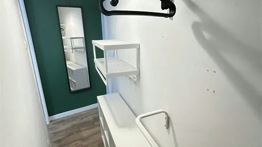 Rooms in Barcelona Sants-Montjuïc - photo 6