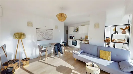 Rooms in Saint-Julien-en-Genevois - photo 9