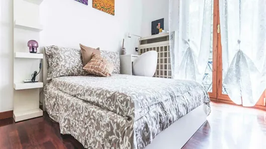 Rooms in Milano Zona 8 - Fiera, Gallaratese, Quarto Oggiaro - photo 1