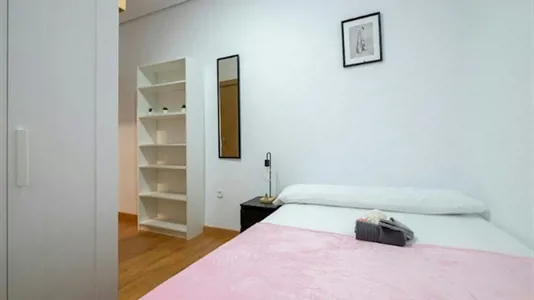 Rooms in Madrid Retiro - photo 2