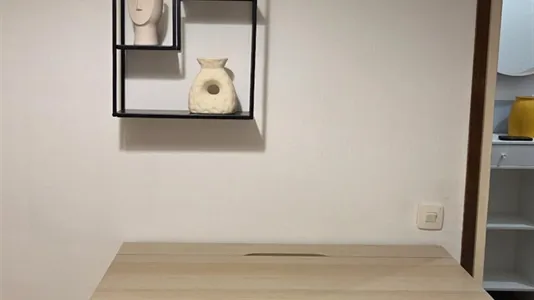 Rooms in Barcelona Eixample - photo 5