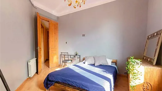 Rooms in Barcelona Ciutat Vella - photo 2