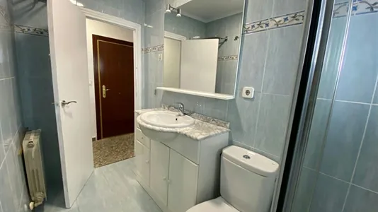 Rooms in Adaro - photo 7