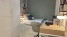Room for rent, Barcelona Eixample, Barcelona, &lt;span class=&quot;blurred street&quot; onclick=&quot;ProcessAdRequest(13745062)&quot;&gt;&lt;span class=&quot;hint&quot;&gt;See streetname&lt;/span&gt;[xxxxxxxxxxxxx]&lt;/span&gt;