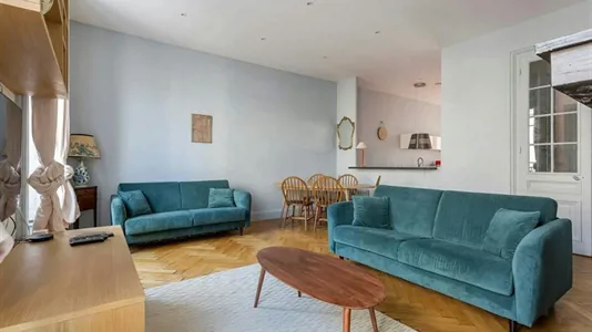 Apartments in Lyon - photo 2