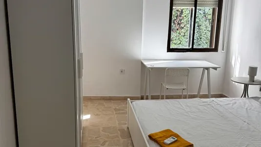 Rooms in Jaén - photo 2