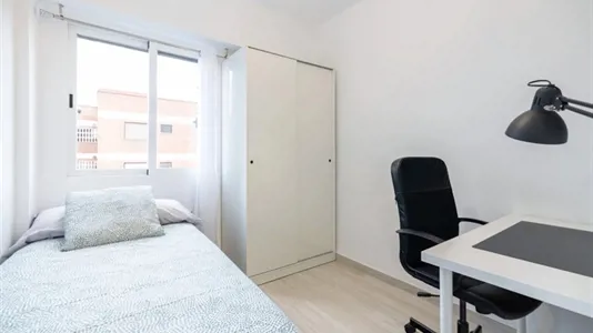 Rooms in Castellón de la Plana/Castelló de la Plana - photo 1