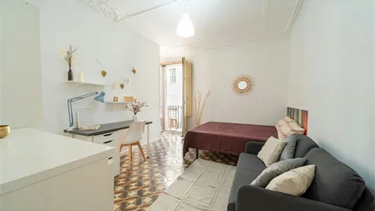 Rooms in Barcelona Ciutat Vella - photo 3