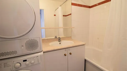 Rooms in Saint-Denis - photo 8