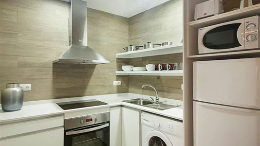 Apartments in Barcelona Ciutat Vella - photo 8
