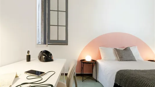 Rooms in Barcelona Eixample - photo 1