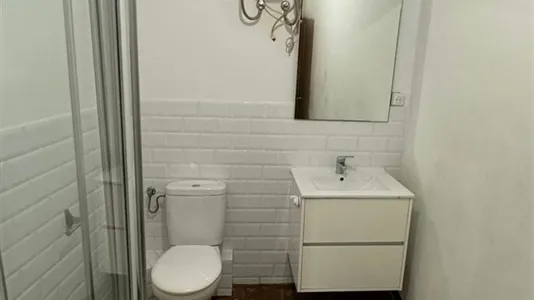 Rooms in Barcelona Ciutat Vella - photo 4