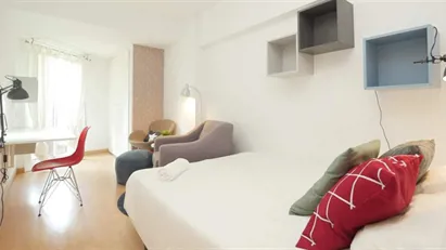 Room for rent in Barcelona Sant Martí, Barcelona