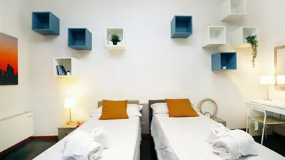 Room for rent in Milano Zona 8 - Fiera, Gallaratese, Quarto Oggiaro, Milan